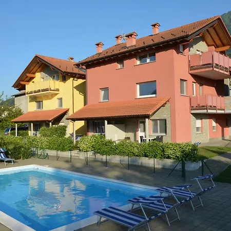 Girasole Casa Rossa A מלון דירות