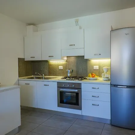 Girasole Casa Rossa A מלון דירות