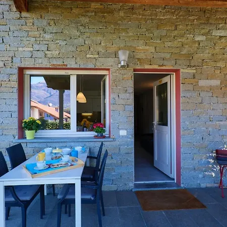 Girasole Casa Rossa A アパートホテル